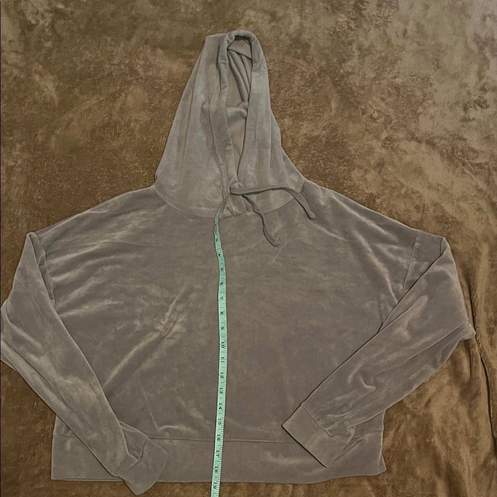 Cropped hoodie